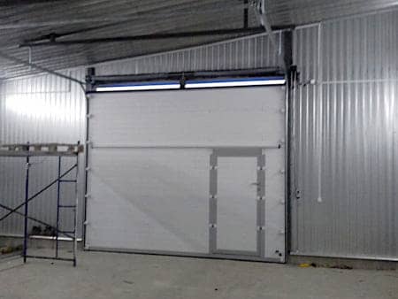 Подъемные ворота с калиткой для гаража в Алматы